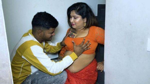 HD Hindi Audio: Engineer Fixes Internet with Hot Action - porntry.com on freevids.org