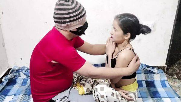 Desi Maid Fucked Hard in Kitchen While Cooking Chicken - Naasrin Khan - veryfreeporn.com - India on freevids.org