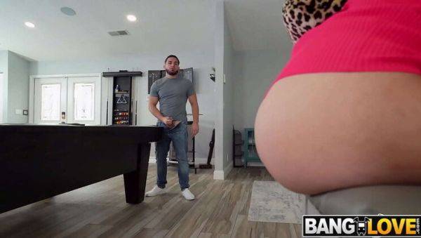 Harley King Obsession: Blonde Teen with Big Booty Gets Hardcore Facial - porntry.com on freevids.org
