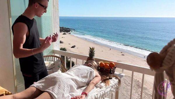 Sexy Blonde Teen Gets Hot Massage from On-Call Masseur - Spirite Moon - porntry.com on freevids.org