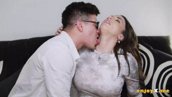 Hot brunette Medusa seduces Jason Carrera in steamy kitchen sex - 4K HD porn - xxxfiles.com on freevids.org