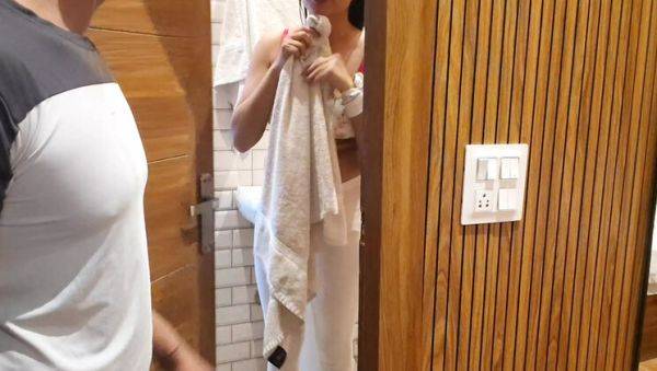 Desi Bhabhi Fucks TV Repair Engineer in Hardcore Indian Homemade Sex - xxxfiles.com - India on freevids.org