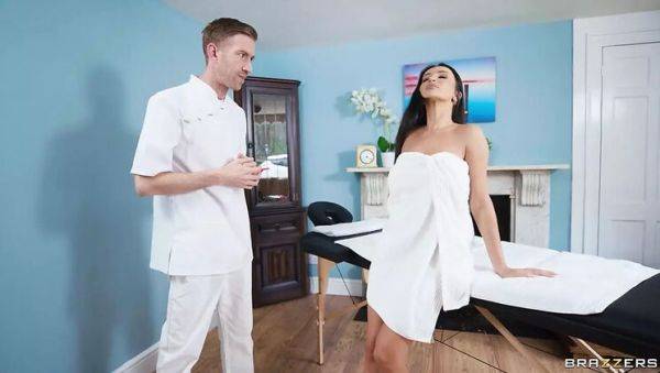 Big Tits Maid Alyssia Kent and Alice Hernandez Threesome Massage with Danny D - xxxfiles.com on freevids.org