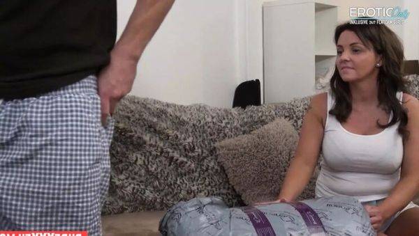 Hot MILF Sienna Hudson catches stepson with hole in pants and fucks him hard - xxxfiles.com on freevids.org