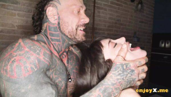 Hot inked brunette Catherine Knight gets wild with Rob Diesel in hardcore XXX action - blowjob, cowgirl & cum eating! - veryfreeporn.com on freevids.org