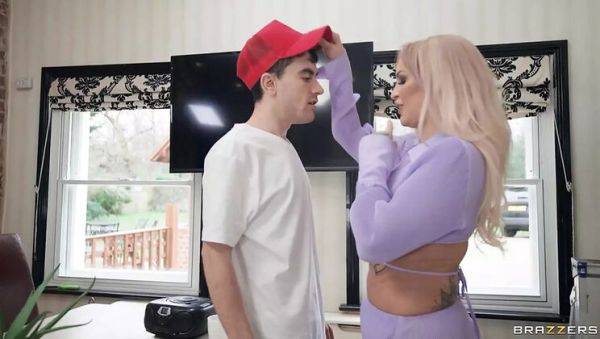 Louise Lee Threesome with Danny D & Jordi - Big Tits, Handjob & Cumshot - veryfreeporn.com on freevids.org