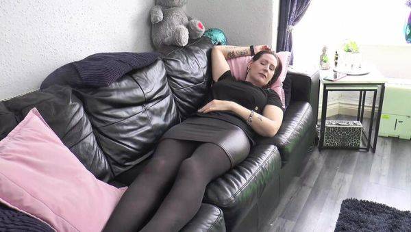 Naughty British MILF Naasha Love Gets Her Tight Pussy Sniffed By Step-Son - Creampie & Dirty Talk - veryfreeporn.com - Britain on freevids.org