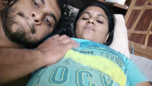 Mallu Couple Hot Romance With Hand Job, Vaishnavy Doing Hand Job With Cock, Mallu Girl Loves To Do Hand Job - Sharun Raj - desi-porntube.com - India on freevids.org