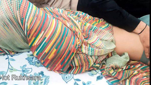 Hot Indian Housewife Rukhsara Fucks Hard with Dirty Talk - Homemade Desi Sex - xxxfiles.com - India - Pakistan on freevids.org