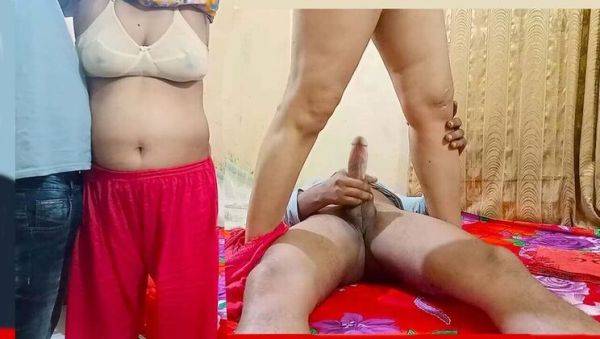 Desi Bhabhi Mitu Choudhury Gets Measured for Wedding Blouse - Big Tits, Doggy & Homemade Sex - veryfreeporn.com - India on freevids.org