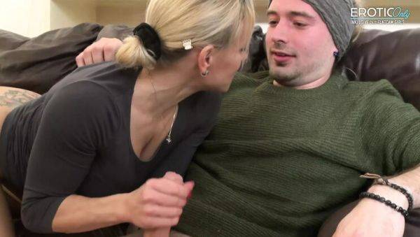 Hot Stepmom Tara Spades Gets Fucked Hard by Jonny Cooper - porntry.com - Germany on freevids.org