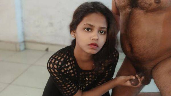 Hot Indian Bhabhi Priya Blows Friend's Boyfriend - Desi Homemade Sex - porntry.com - India on freevids.org