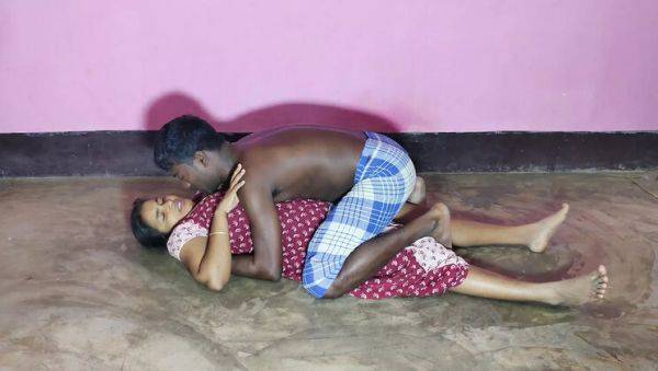 Hot Village Housewife Hardcore Fuck at Home - Hindi Audio HD - xxxfiles.com on freevids.org