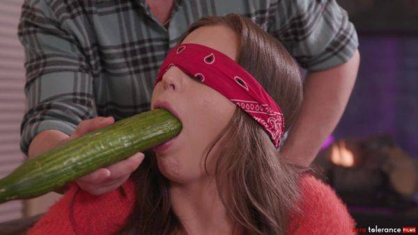 Surprise sex for this slutty babe after a nice tryout with a big cucumber - hellporno.com on freevids.org