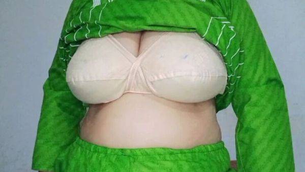 Hot Pakistani Bhabi Fucks Devar - Big Boobs Titty Fuck & Blowjob - xxxfiles.com - India - Pakistan on freevids.org