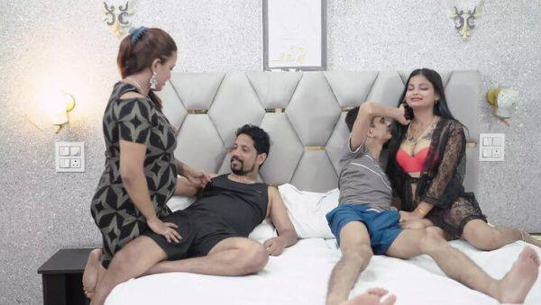 Hot Indian Foursome - Two Boys & Two Girls Hardcore Sex - Blowjob & Cowgirl Action - xxxfiles.com - India on freevids.org
