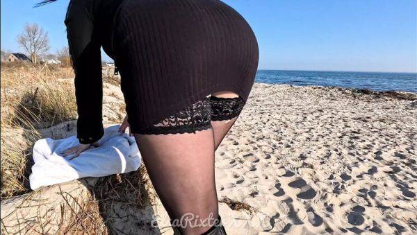 Hot German MILF ElsaRixterXXX Flashes Her Pussy in Mini Skirt No Panties at City Beach - xxxfiles.com - Germany on freevids.org