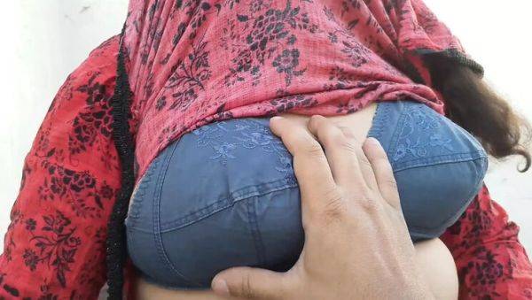 Desi Wife QueenbeautyQB Fucks Husband - Big Tits, Blowjob & Cumshot in HD - xxxfiles.com on freevids.org