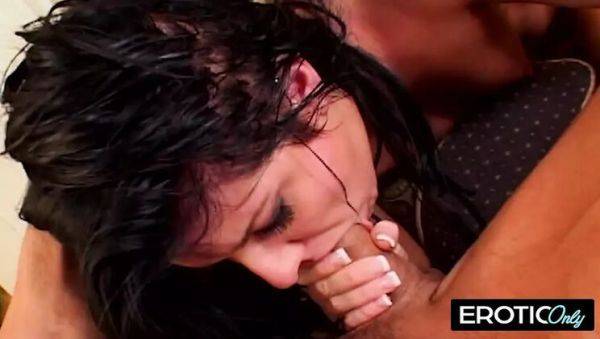 Big Tits MILF Taryn Thomas Naked in Moonlight - Soft & Dreamy HD Sex - veryfreeporn.com on freevids.org