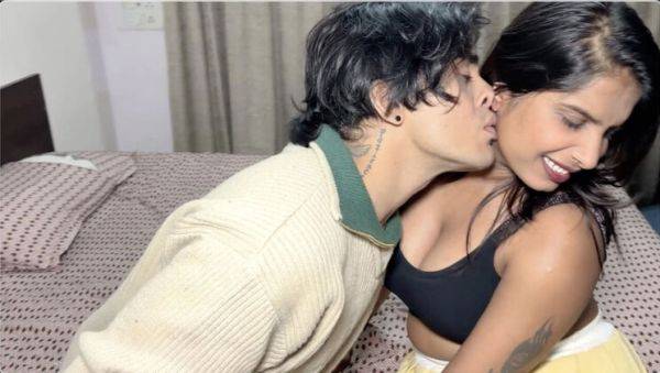 Desi Girl Takes Boyfriend to Hotel for Hot Sex - Hardcore Indian Couple Fuck - porntry.com - India on freevids.org