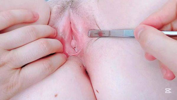 18 Year Old Virgin Screams as I Pluck Her Tight Pink Pussy with Tweezers - Close Up Amateur HD - porntry.com - Russia - Colombia on freevids.org