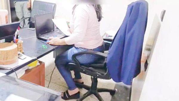 BBW Latina Office Sex - Coworker Fucks Me Hard in Part 1 - veryfreeporn.com - Venezuela on freevids.org