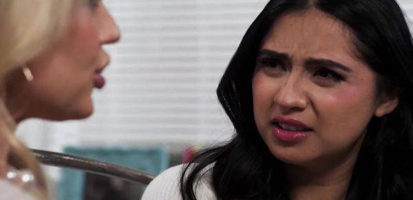 Stepmom spanks n licked by stepdaughter - inxxx.com on freevids.org