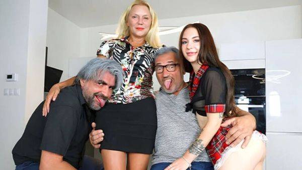 Hot Students Learn to Fuck Hard in Wild Foursome with MILFs - HD Porn - veryfreeporn.com on freevids.org