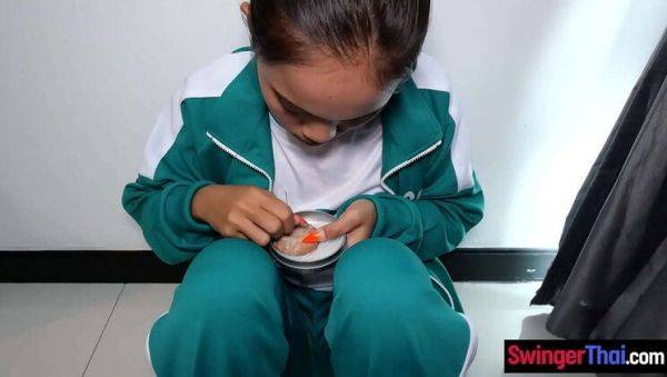 Thai Teen with Big Ass Loses Squid Game Parody - Amateur Anal & Bubble Butt Fuck - xxxfiles.com - Thailand on freevids.org