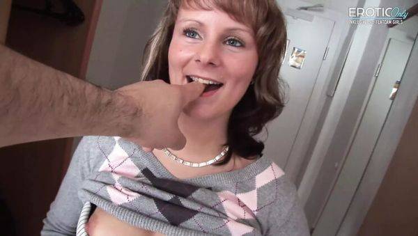 Stacy Silver Shows Her Big Natural Tits - Hot MILF Fucking in HD - porntry.com on freevids.org