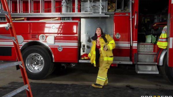 4k) - Brunette Milf With Big Naturals In Firefighter Cosplay Hardcore - videomanysex.com on freevids.org