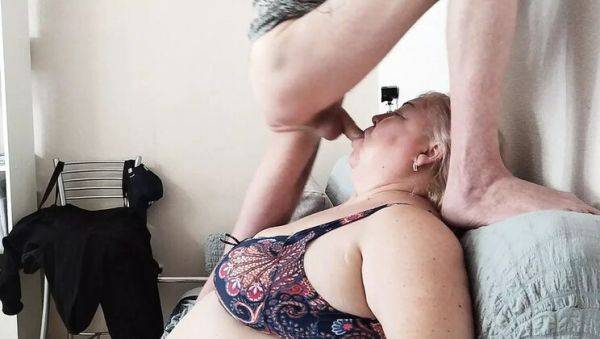 Hot MILF Neighbor Gives Deep Throat Blowjob Before Work - Cum in Mouth - porntry.com on freevids.org