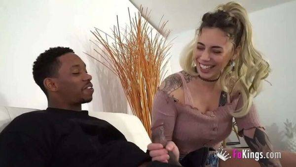 Lola Emme Fucks Black Cock for the First Time - Hot Interracial Sex - veryfreeporn.com - Spain on freevids.org