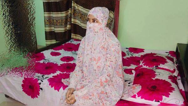 Hot Indian Muslim Girl in Burkha Fucks Hard in Rain - Desi Lovers - veryfreeporn.com - India on freevids.org