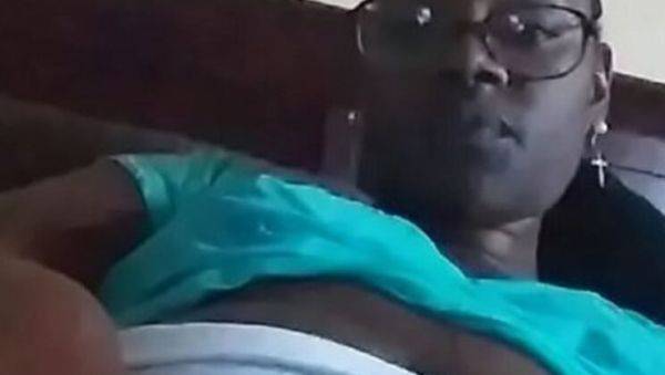 Naejaexx Fingering Her Tight Pussy Closeup - Ebony MILF with Big Ass - xxxfiles.com on freevids.org