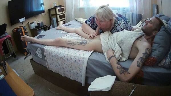 Stepmom gives deep morning blowjob on weekend - Zona901 - veryfreeporn.com - Russia on freevids.org