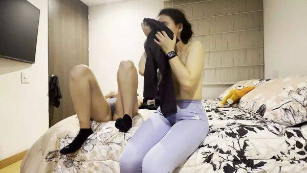 Hot Latina Lesbians Scarlettandc Get Sweaty at Gym, Sniff Feet & Ass Before Cumming Hard - xxxfiles.com on freevids.org