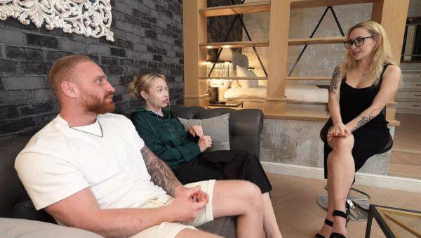 Hot Psychologist Fucks My Husband Hard - Blowjob & Threesome with Bella Mur - veryfreeporn.com on freevids.org