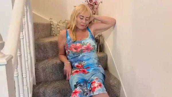 Hot British Granny Wendy Leigh Fingers Her Tight Holes - veryfreeporn.com - Britain on freevids.org