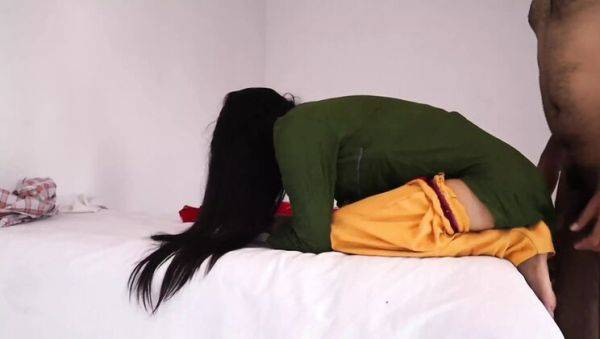 Desi Housewife Takes 20K for Hot Sex - Blowjob & Doggy Style in 4K - porntry.com on freevids.org