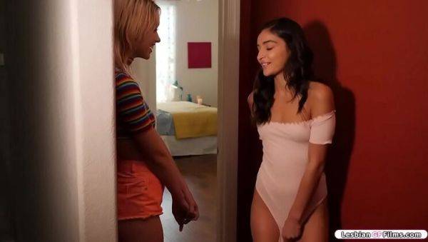 Blonde Emily Willis makes teen squirt with toy in hot lesbian action - xxxfiles.com on freevids.org