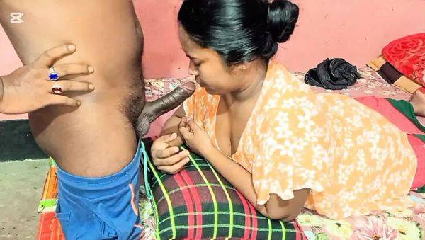 Desi Village Bhabhi Riyamoni Fucks Hard - Cowgirl & Doggy Style - Hindi Moaning - veryfreeporn.com - India on freevids.org