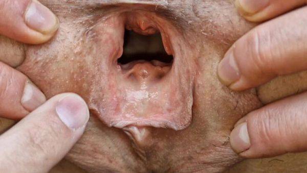 Naked MILF Nicky Brill Gapes Pussy & Pisses Outdoors - HD Solo Amateur - veryfreeporn.com on freevids.org