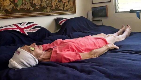 Hot MILF Gets Huge Facial Cumshot From Old Man - Amateur Couple Fun - veryfreeporn.com on freevids.org