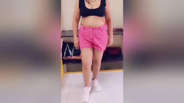 Model At Camera Shooting - New Delhi - desi-porntube.com - India on freevids.org