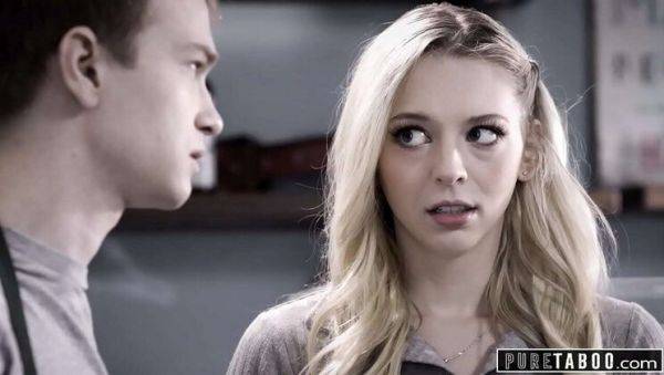 Lily Larimar Almost Gets Caught Giving Blowjob in Public Cafe - xxxfiles.com on freevids.org