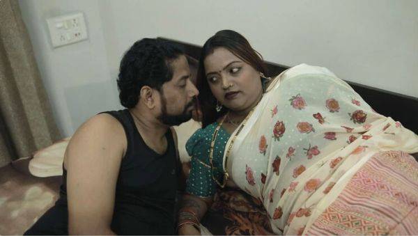 Hot Desi Bhabhi Fucks Alone in Village - Big Tits Indian MILF Hardcore Sex - veryfreeporn.com - India on freevids.org