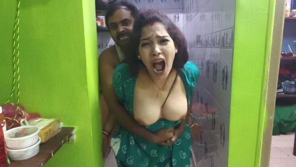 Sona Bhabhi Hardcore Kitchen Fuck While Cooking - Desi Homemade Doggy Style Sex - veryfreeporn.com - Usa - India on freevids.org