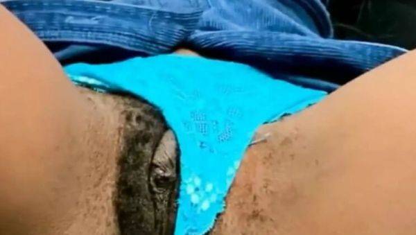 Barqueen Amateur Squirting Pussy Fingering Solo Masturbation HD Close-Up - veryfreeporn.com - India on freevids.org