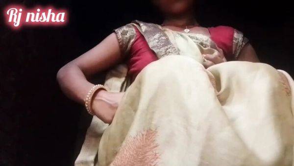 Desi Bhabhi Nisha Fingering Her Wet Pussy - Indian Housewife Solo Masturbation - xxxfiles.com - India on freevids.org